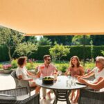 Toldo vertical o cortavientos: cuándo compensa instalarlo